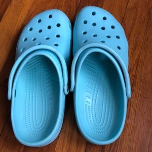 Teal crocs